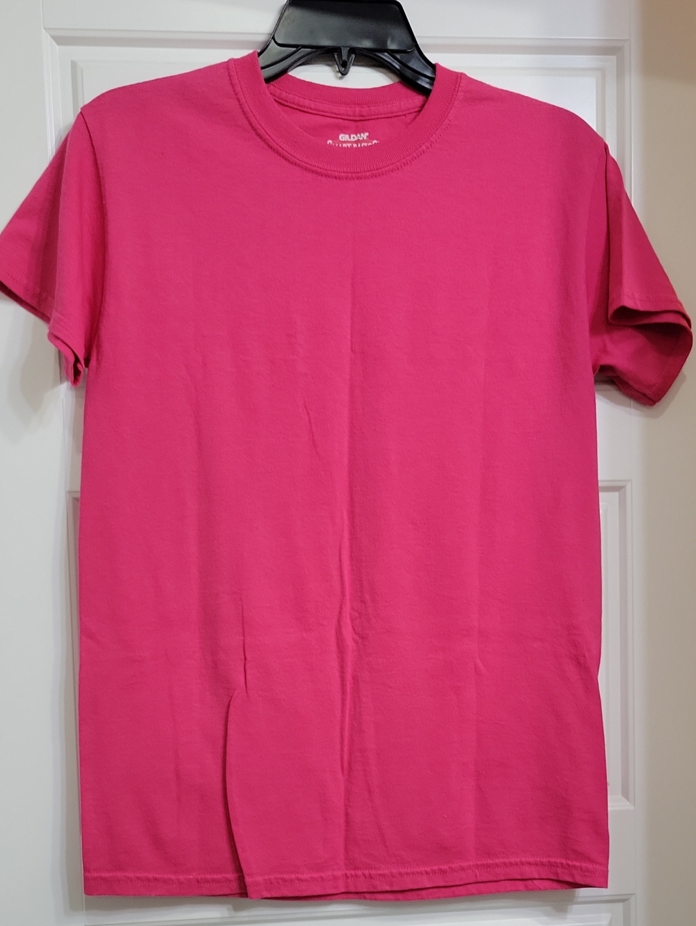 Gildan Men’s Crewneck T-Shirt - Hot Pink